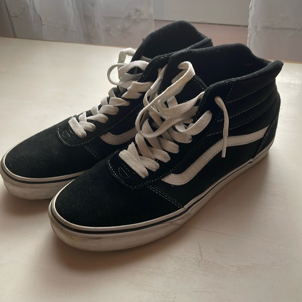 Vans mid sneakers